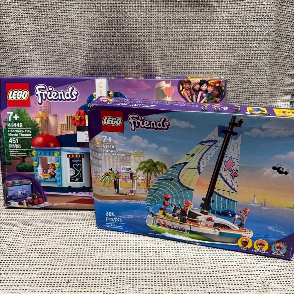 2 LEGO Friends Sets Stephanie’s Sailing Adventure 41716 Heartlake Theater 41448